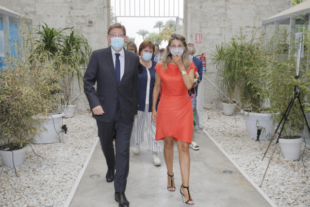El president de la Generalitat valenciana, Ximo Puig, recibe a la vicepresidenta segunda y ministra de Trabajo y Economía Social  Yolanda Díaz, antes de su reunión en el Sede Casa Mediterráneo,