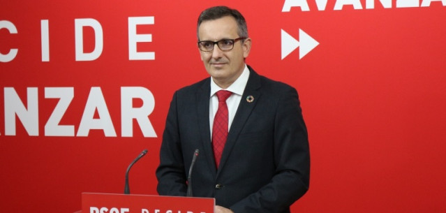 Archivo - El secretario general del PSRM-PSOE, Diego Conesa
