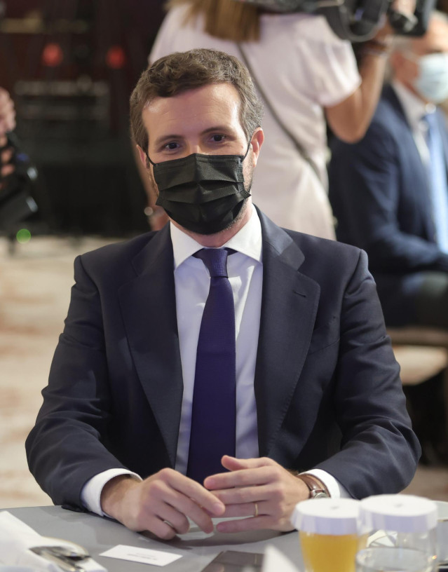 El presidente del Partido Popular, Pablo Casado, durante un desayuno informativo.