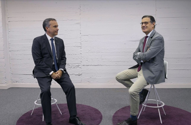 CEO de Aenor, Rafael García Meiro, y presidente de LLYC, José Antonio Llorente