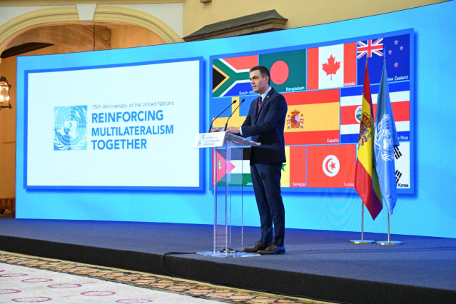 Archivo - El presidente del Gobierno, Pedro Sánchez, interviene durante el acto de conmemoración del 75 aniversario de la entrada en vigor de la carta de las Naciones Unidas, en el Palacio Real de El Pardo, El Pardo, Madrid, (España), a 10 de noviembre de