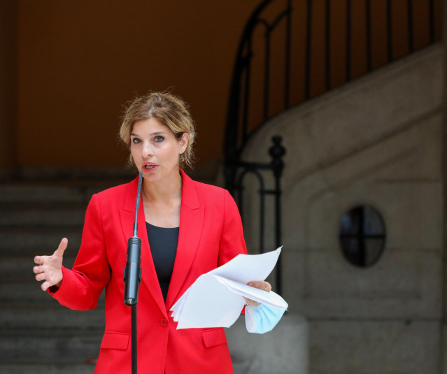La portavoz del PSOE en la Asamblea, Hana Jalloul, ofrece declaraciones a los medios de comunicación en la sede del Gobierno regional, a 6 de septiembre de 2021, en Madrid (España). La presidenta madrileña mantiene este lunes una nueva ronda de reuniones