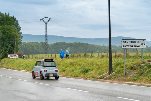 El Citroën Ami en la primera etapa del Camino de Santiago