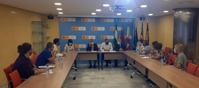 El Secretario de Estado de Medio Ambiente recibe a representantes de diversas plataformas afectadas por las inundaciones