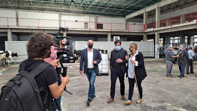 Félix Álvarez, con el eurodiputado Adrían Vázques y Marta García