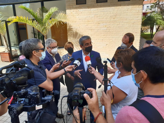 El vicepresidente y consejero de Hacienda, Presupuestos y Asuntos Europeos del Gobierno de Canarias, Román Rodríguez