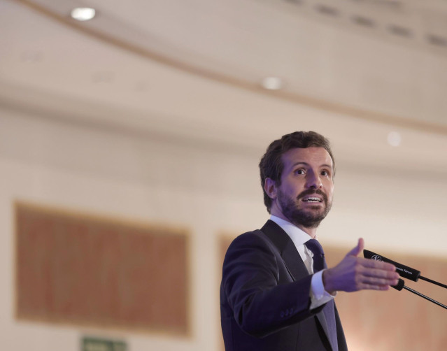 El presidente del Partido Popular, Pablo Casado, interviene durante un desayuno informativo del Fórum Europa, organizado por Nueva Economía Fórum, en el Hotel Four Seasons, a 7 de septiembre de 2021, en Madrid (España).