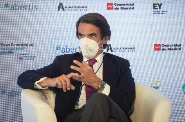 Archivo - El expresidente del Gobierno de España, José María Aznar, participa en la sesión 'Globalización en un orden internacional en constante cambio' del II Foro Económico Internacional, a 8 de junio de 2021, en el Parador de Alcalá de Henares, Alcalá