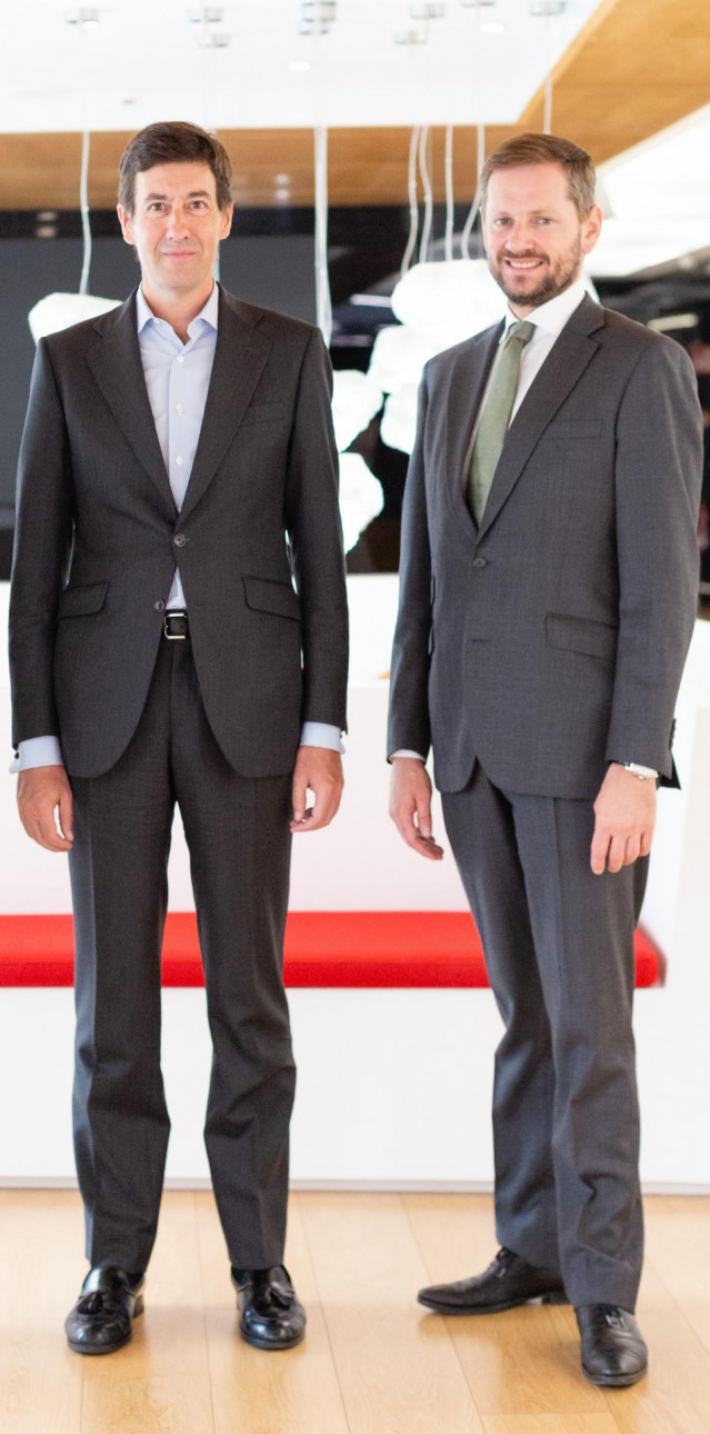 Álvaro Cobo, Managing Director de Gordon Brothers para España y Portugal; a la derecha Sergio Fernandes, Head of Capital Markets en JLL España