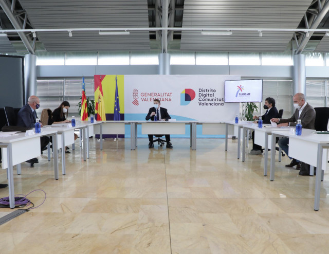 Archivo - Ximo Puig preside una reunión en Distrito Digital