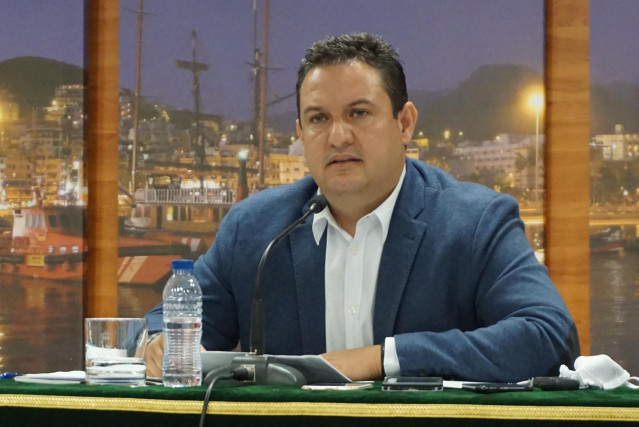 Archivo - El alcalde de Arona, Juan José Mena
