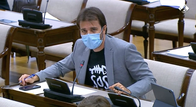 Fotografía de la intervención de Javier Sánchez Serna, coordinador autonómico de Podemos, para defender la PNL  de Unidas Podemos sobre el Mar Menor en el Congreso de los Diputados