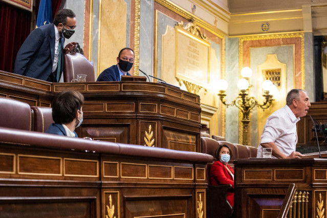 El diputado de  VOX Jose María Sánchez García pidiendo al vicepresidente segundo del Congreso,  Alfonso Rodríguez Gómez de Celis, que obligue a Joan Baldoví a retirar unas palabras contra él