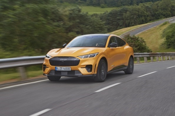 El nuevo SUV totalmente eléctrico de Ford, el Mustang Mach-E GT