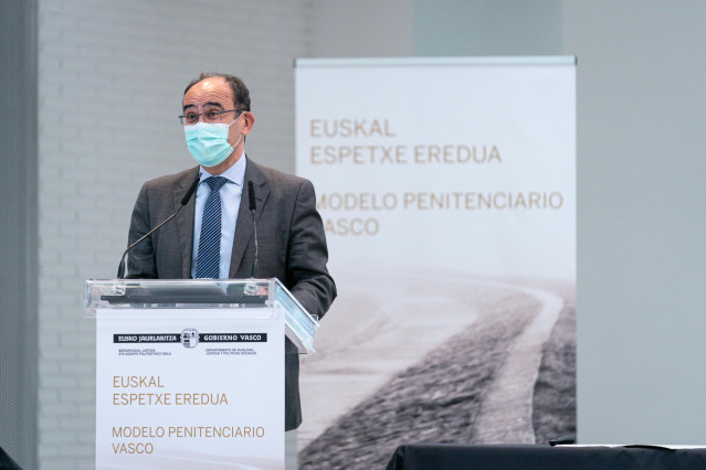 Archivo - El asesor para Instituciones Penitenciarias del Gobierno vasco, Jaime Tapia, participa en  jornada  con motivo del traspaso a Euskadi de la competencia sobre la gestión de las cárceles