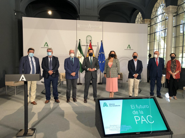 Firma en San Telmo de la Declaración Institucional de Andalucía sobre el futuro de la PAC