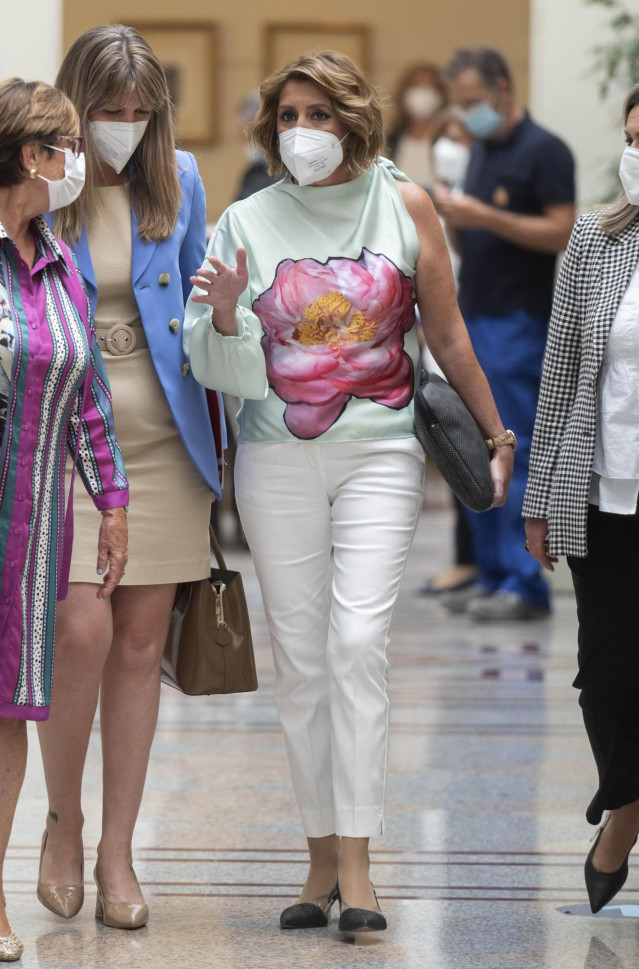 La diputada socialista Susana Díaz, a su llegada al primer pleno y primera sesión de control al Gobierno en el Senado tras el parón estival, a 14 de septiembre de 2021, en Madrid (España). La primera tarea del Gobierno de este nuevo curso parlamentario se