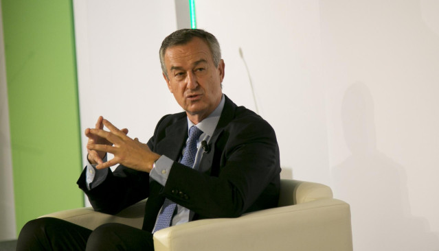 Archivo - El consejero delegado de Banco Sabadell, César González-Bueno, durante el XXVIII Encuentro del Sector Financiero organizado por Deloitte, Sociedad de Tasación y ABC.