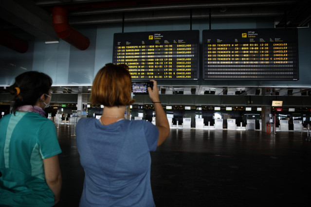 Interior del Aeropuerto de La Palma en los días en que estuvo inoperativo por la nube de ceniza