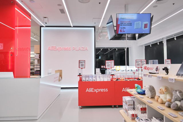 Tienda de AliExpress en La Maquinista