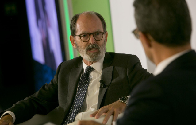 El director financiero de BBVA, Rafael Salinas, durante el XXVIII Encuentro del Sector Financiero organizado por Deloitte, Sociedad de Tasación y ABC.