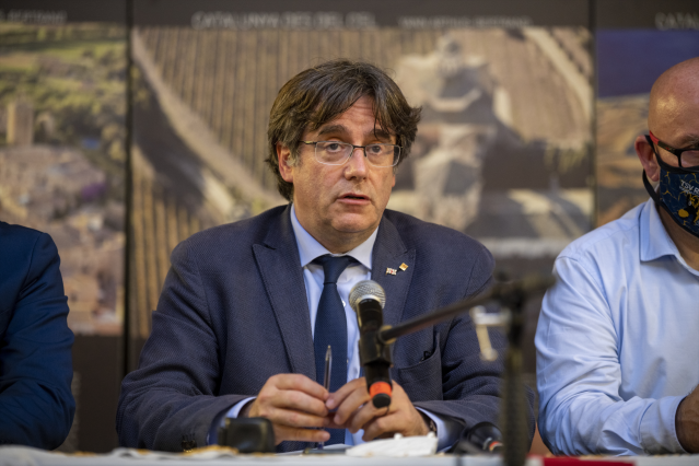 El expresidente de la Generalitat Carles Puigdemont, en una rueda de prensa a 25 de septiembre de 2021, en L’Alguer, Cerdeña (Italia)