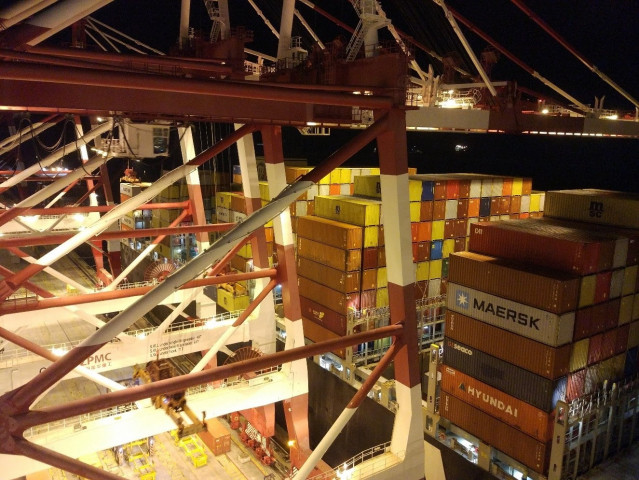 Tráfico de mercancías en el Puerto de Barcelona