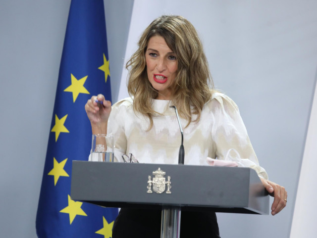 Archivo - La ministra Trabajo y Economía Social, Yolanda Díaz, comparece en rueda de prensa posterior al Consejo de Ministro celebrado en Moncloa, en Madrid (España), a 29 de septiembre de 2020.