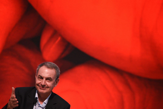 El expresidente del Gobierno José Luis Rodríguez Zapatero, en el encuentro ‘Avanzamos en Nuevos Derechos y Libertades’, enmarcado en la segunda jornada del 40 Congreso Federal del PSOE