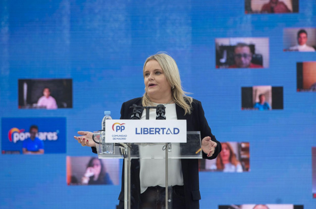 Archivo - La diputada del PP María del Mar Blanco durante un acto de campaña del PP en la Plaza de la Comunidad de Madrid de Leganés, a 27 de abril de 2021, en Madrid (España).