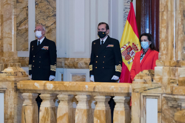 Archivo - La ministra de Defensa, Margarita Robles, y el Jefe de Estado Mayor de la Defensa (JEMAD), almirante Teodoro López Calderón, en la toma de posesión del almirante Antonio Martorell como Jefe de Estado Mayor de la Armada (AJEMA)