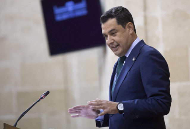 El presidente de la Junta de Andalucía, Juanma Moreno, durante su intervención en la primera sesión del Debate sobre el Estado de la Comunidad a 27 de octubre del 2020, El Pleno del Parlamento andaluz acogerá este miércoles y jueves el Debate sobre el est