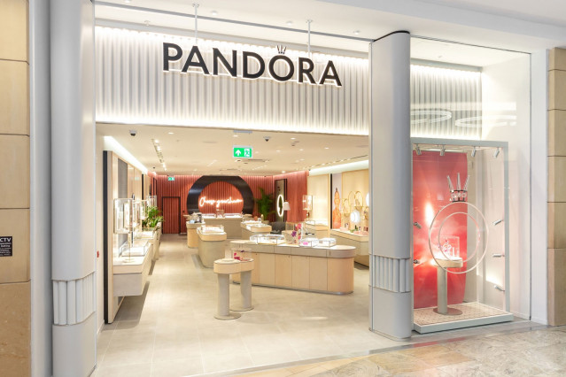 Archivo - Tienda de la firma danesa de joyería Pandora.