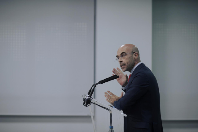 Archivo - El vicepresidente primero de Acción Política y eurodiputado de Vox, Jorge Buxadé, ofrece una rueda de prensa