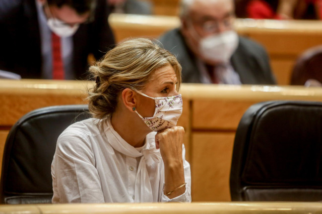 La vicepresidenta segunda y ministra de Trabajo y Economía Social, Yolanda Díaz, durante una sesión de control al Gobierno en el Senado