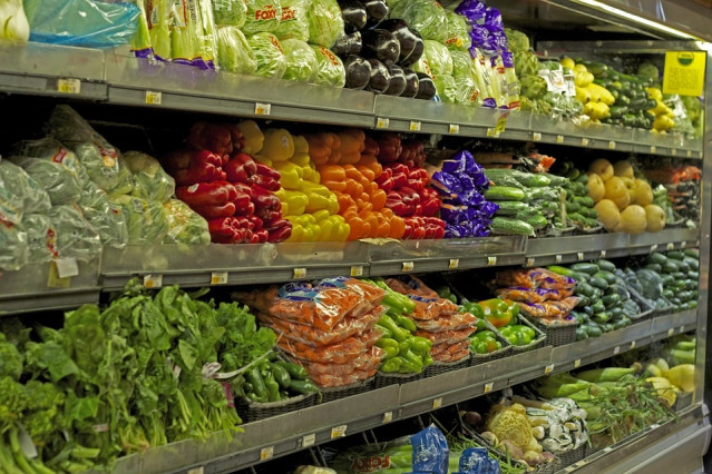 Hortalizas y frutas en lineales