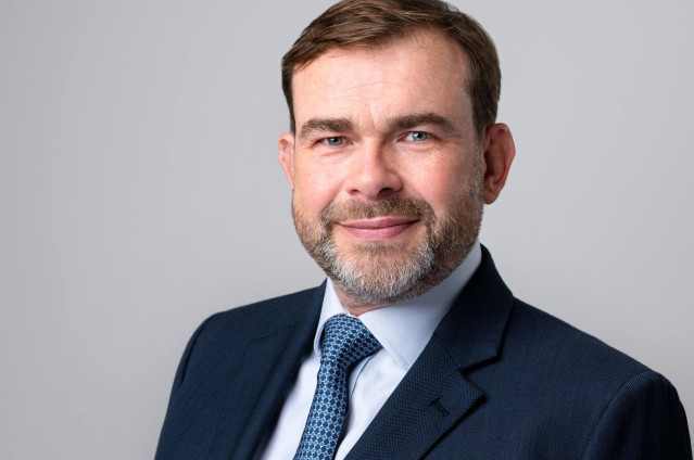 El nuevo director de estrategias multiactivos y co-director de soluciones multiactivos sostenibles de Robeco, Colin Graham.