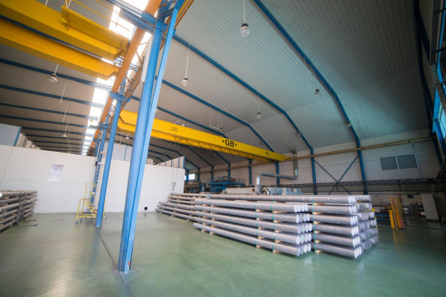 Archivo - Interior de las instalaciones de la empresa Extrusión Toledo, innovadora en la fabricación de perfiles metálicos