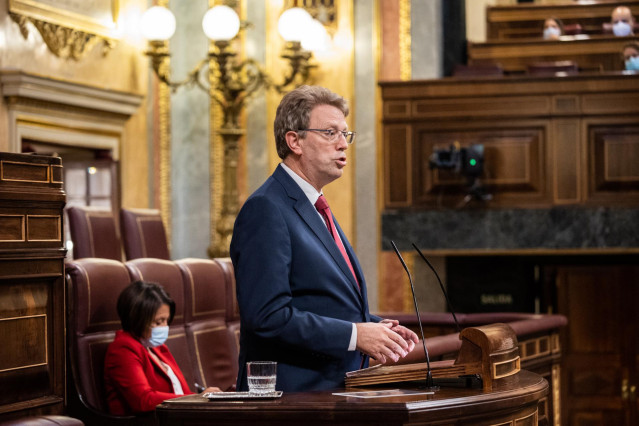 Archivo - El diputado del Grupo Plural, Ferran Bel, interviene en una sesión plenaria en el Congreso