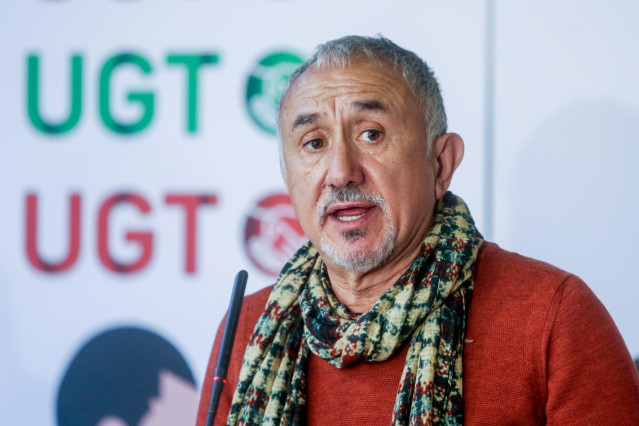 El secretario general de UGT, Pepe Álvarez, durante la clausura de la 2ª Asamblea General de RUGE-Revolución Ugetista, en la sede de UGT, a 4 de noviembre de 2021, en Madrid (España).