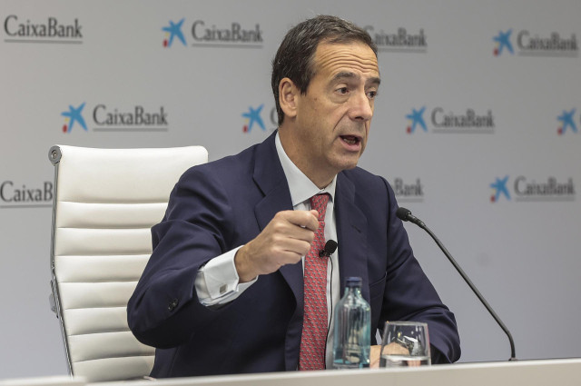 El consejero delegado de CaixaBank, Gonzalo Gortázar, en la presentación de los resultados de los nueve primeros meses de 2021, en el edificio de CaixaBank, a 29 de octubre de 2021, en Valencia, Comunidad Valenciana, (España).