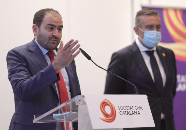 Archivo - El presidente de la Societat Civil Catalana, Fernando Sánchez Costa