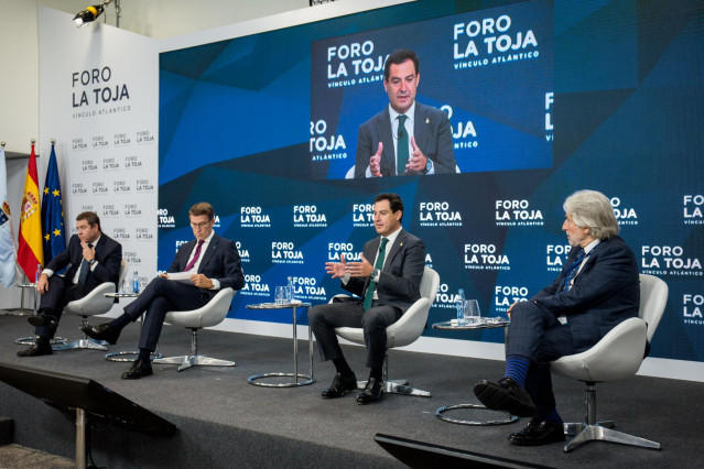 Archivo - Los presidentes autonómicos Emiliano García-Page (Castilla-La Mancha), Alberto Núñez Feijóo (Galicia) y Juan Manuel Moreno (Andalucía)