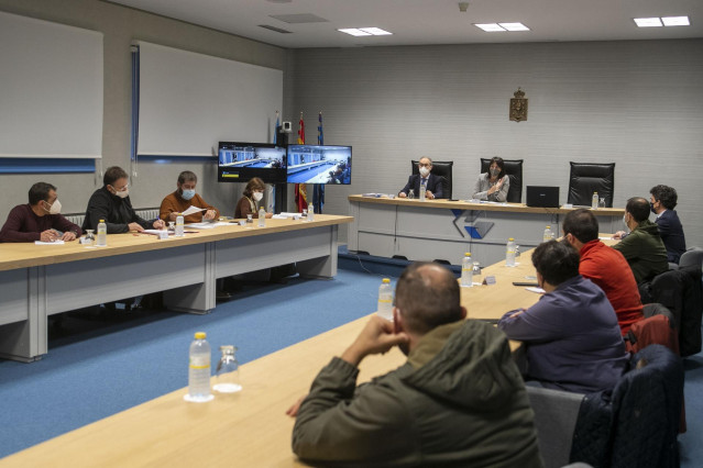 La conselleira de Emprego e Igualdade, María Jesús Lorenzana, participa en la mesa industrial de Vestas