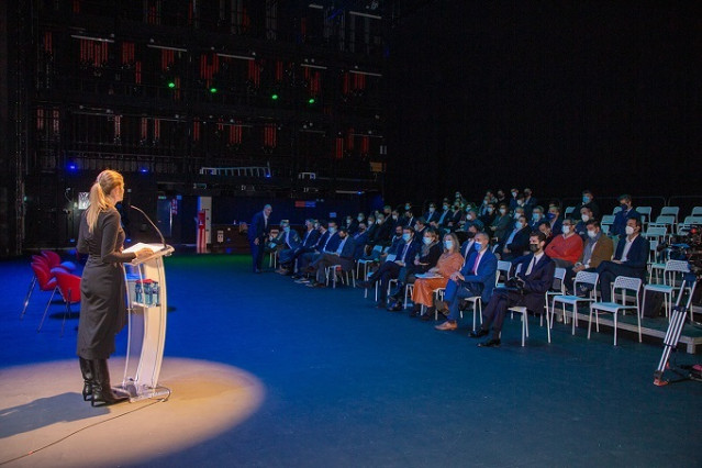 La secretaria de Estado de Energía, Sara Aagesen, en el II Encuentro internacional de Carga Ultrarrápida que se celebró en Asturias organizado por Aedive y la Fundación Asturiana de la Energía