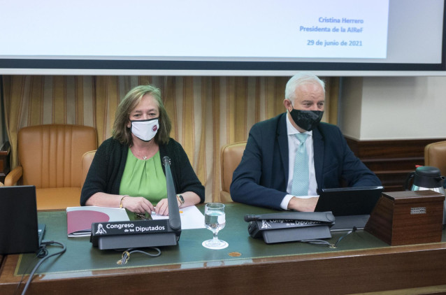 Archivo - La presidenta de la Autoridad Independiente de Responsabilidad Fiscal (AIReF), Cristina Herrero, comparece en la Comisión de Hacienda, a 29 de junio de 2021, en el Congreso de los Diputados, Madrid, (España). Su comparecencia se produce para inf