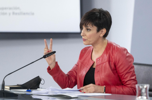 La ministra Portavoz, Isabel Rodríguez, interviene en una comparecencia tras la reunión del Consejo de Ministros, a 8 de noviembre de 2021, en Madrid, (España). Durante la comparecencia han confirmado la aprobación de un Real Decreto-ley para reformar los