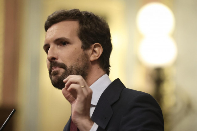 El líder del PP, Pablo Casado, interviene en una sesión plenaria en el Congreso