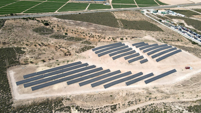 Archivo - EiDF Solar pondrá en operación 30 parques de generación eléctrica