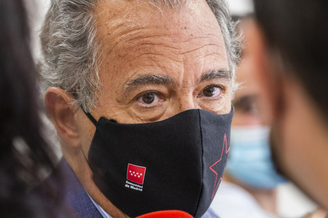 Archivo - El consejero de Educación, Universidades y Ciencia y portavoz del Gobierno de la Comunidad de Madrid, Enrique Ossorio,